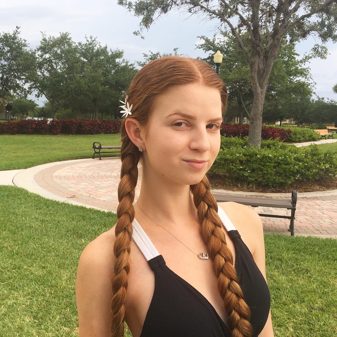 Amber Renae