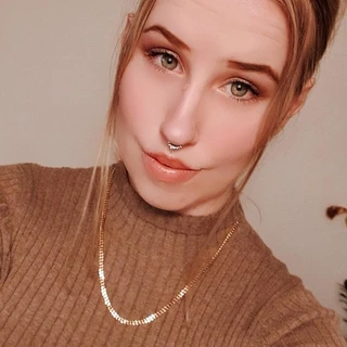 Brunette Bunny