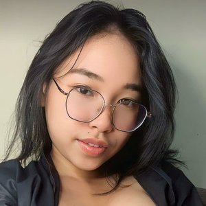 Buxom Babygirl