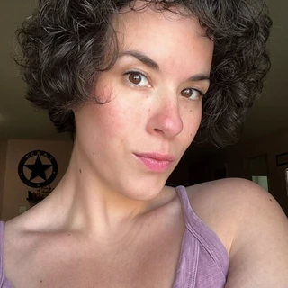 Delphine Hairy Curvy Busty Nerdy