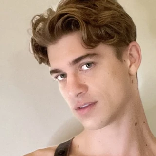 Dillon Anderson