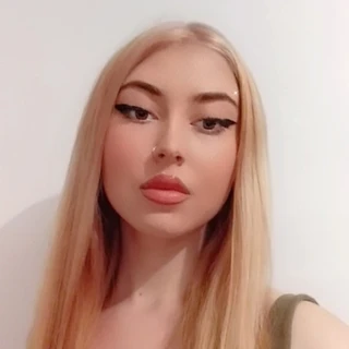 Elle Alexandra
