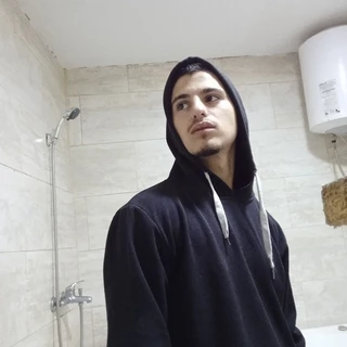 Emarr B
