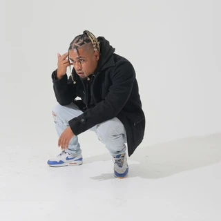 Lamont Holt