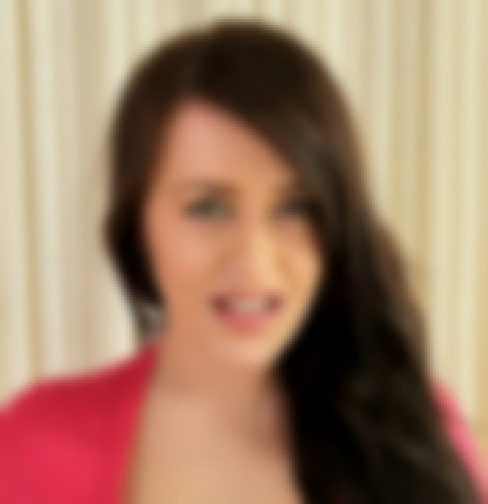 Leanne Crow