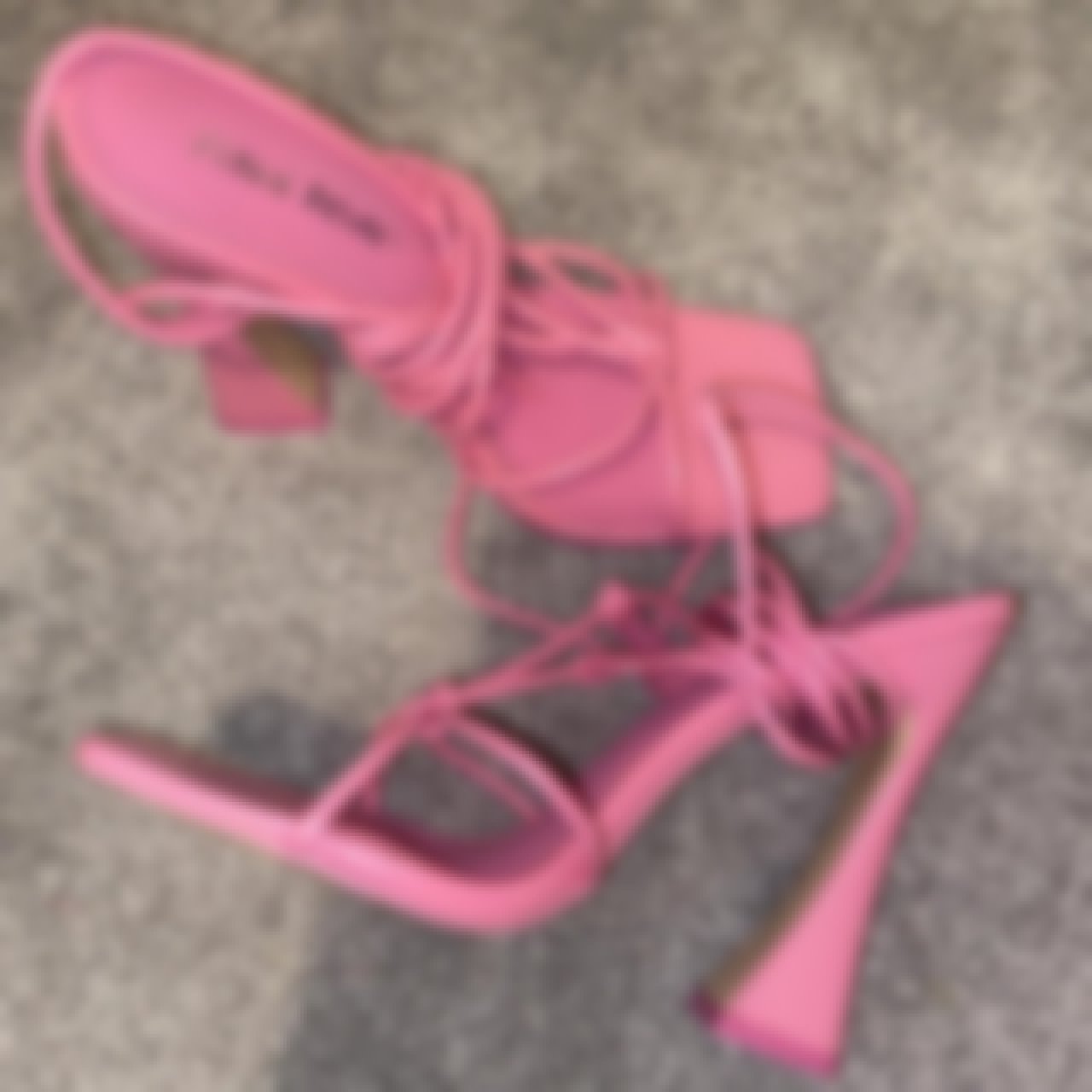 Lizzy Pink