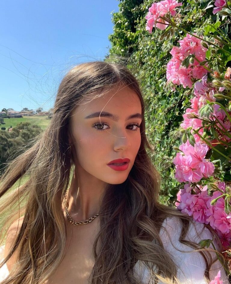 Trans Ella