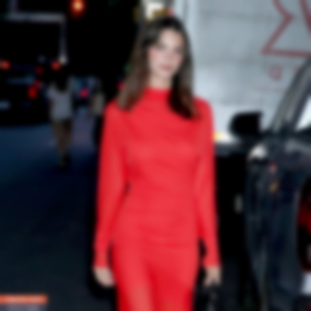 Emily Ratajkowski - OnlyFans Model Profile Picture