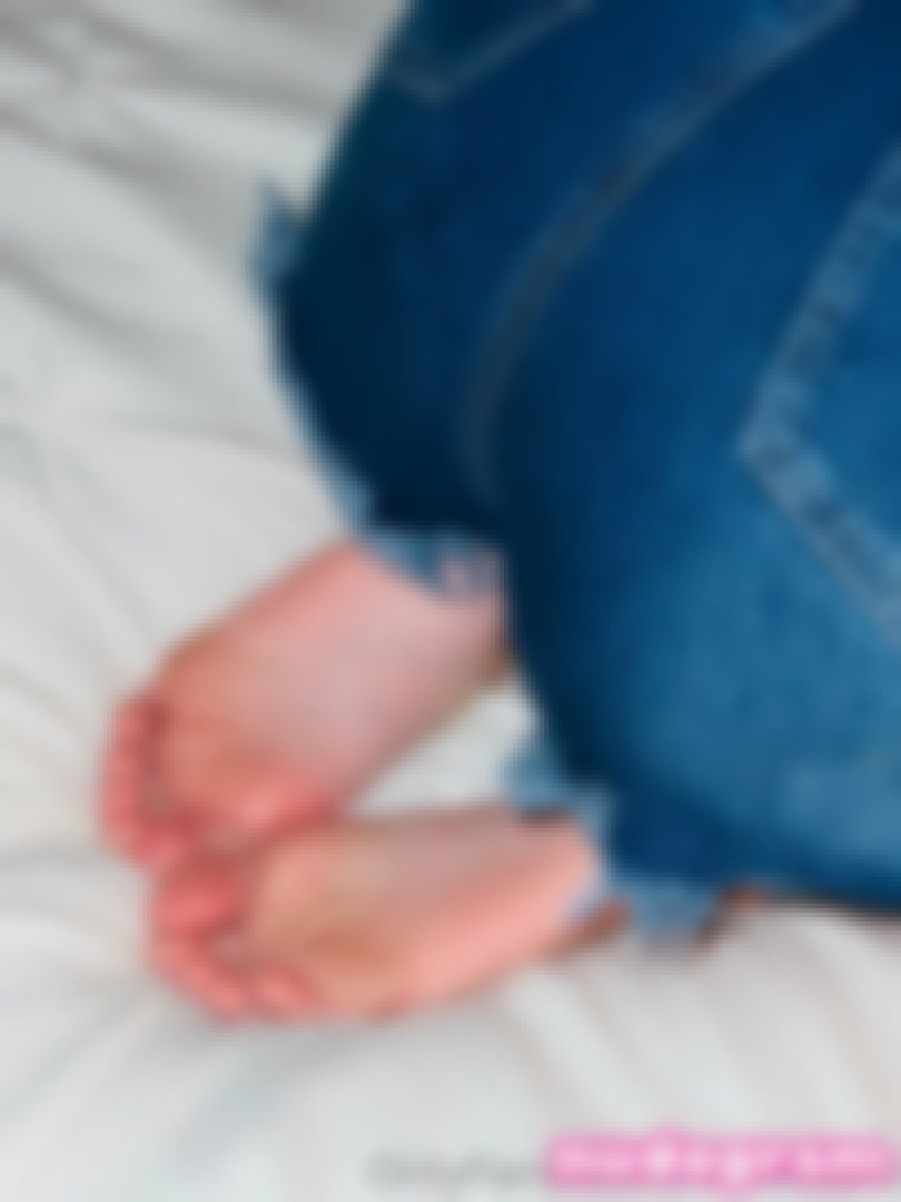 Miss Jeans Feet