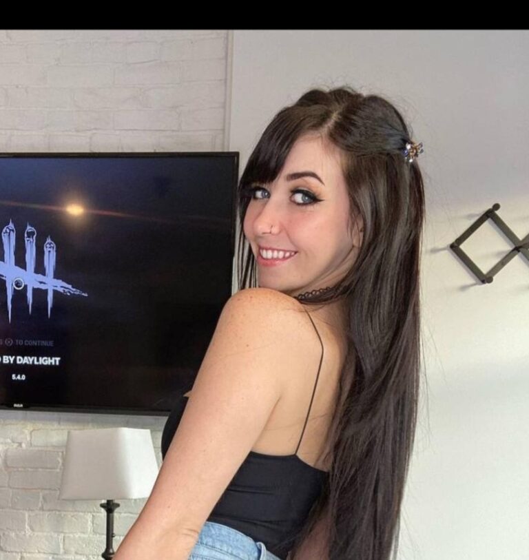 Tattooed Waifu