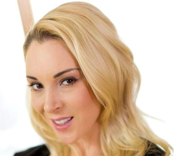 Victoria Summers